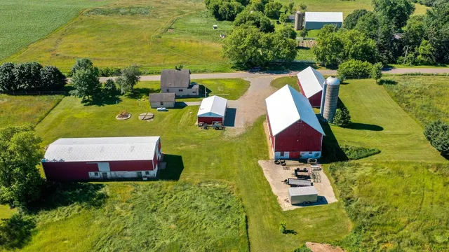 $550,000 | W444 Carlson Lane, Oconto Falls, WI 54154