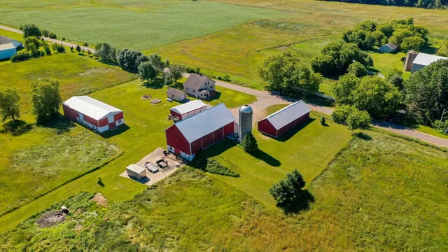 $550,000 | W444 Carlson Lane, Oconto Falls, WI 54154