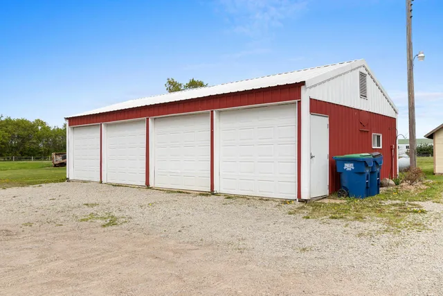 $550,000 | W444 Carlson Lane, Oconto Falls, WI 54154