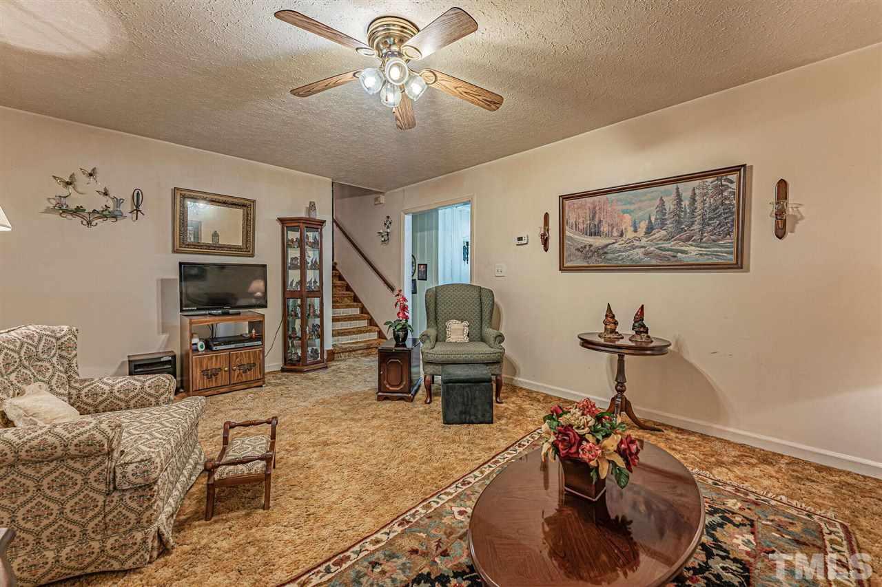 612 Maple Lane Raleigh, NC 27603 - Photo 4 of 26