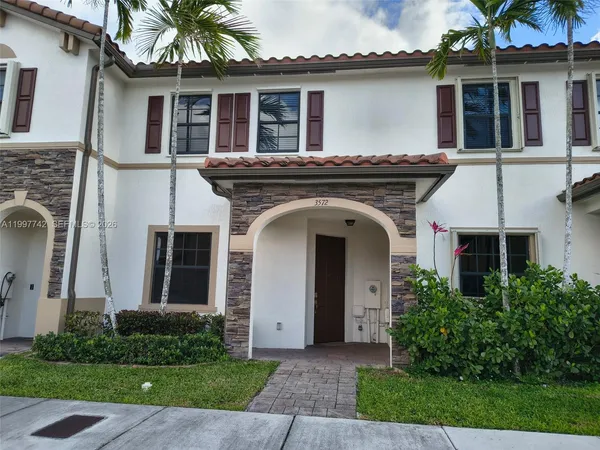 $3,000 | 3572 West 88th Terrace, Unit 3572, Hialeah, FL 33018