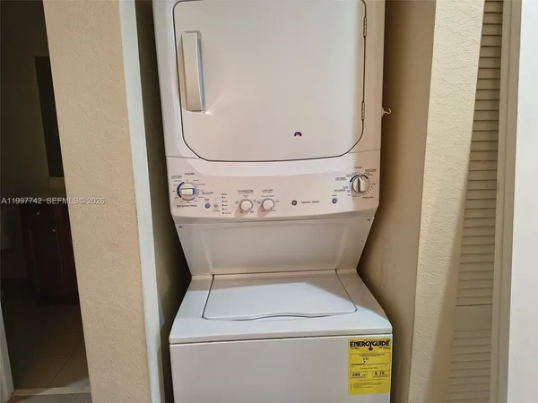 $3,000 | 3572 West 88th Terrace, Unit 3572, Hialeah, FL 33018