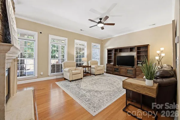 $800,000 | 204 Black Mountain Drive, Fort Mill, SC 29708
