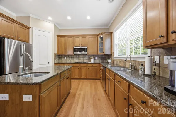$800,000 | 204 Black Mountain Drive, Fort Mill, SC 29708
