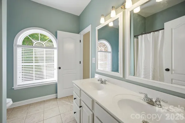 $800,000 | 204 Black Mountain Drive, Fort Mill, SC 29708