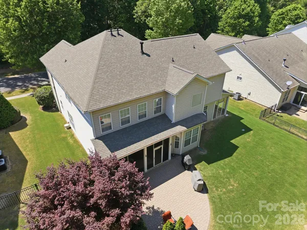 $800,000 | 204 Black Mountain Drive, Fort Mill, SC 29708