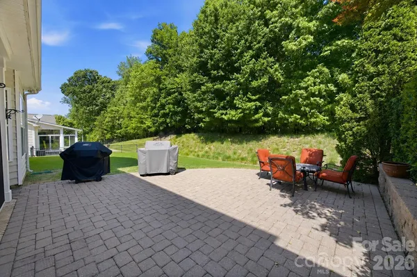 $800,000 | 204 Black Mountain Drive, Fort Mill, SC 29708