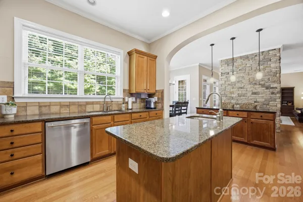 $800,000 | 204 Black Mountain Drive, Fort Mill, SC 29708