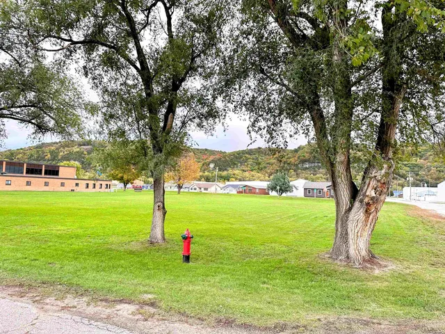 $60,000 | 60-acres Highway 35, Prairie du Chien, WI 53821