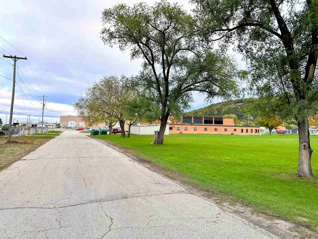 $60,000 | 60-acres Highway 35, Prairie du Chien, WI 53821
