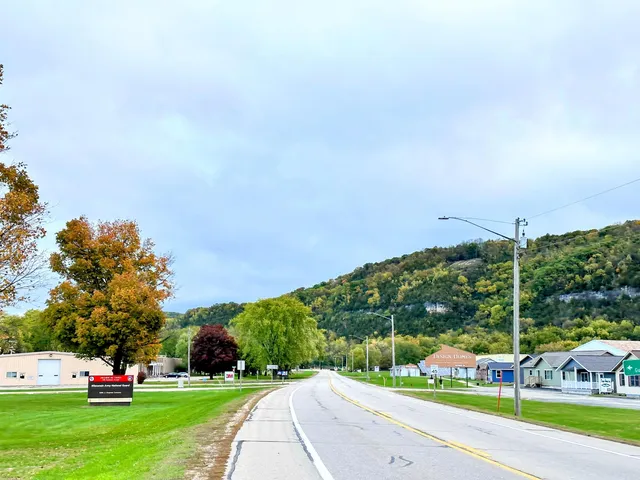 $60,000 | 60-acres Highway 35, Prairie du Chien, WI 53821