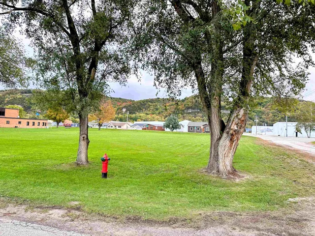 $60,000 | 60-acres Highway 35, Prairie du Chien, WI 53821