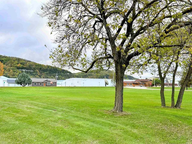 $60,000 | 60-acres Highway 35, Prairie du Chien, WI 53821