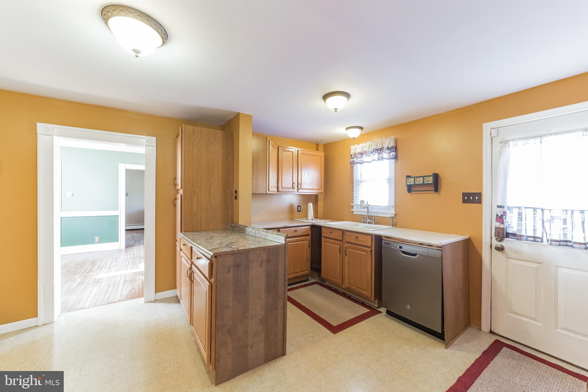 192 Old Limestone Road Oxford, PA 19363 - Photo 10 of 32 Kitchen
