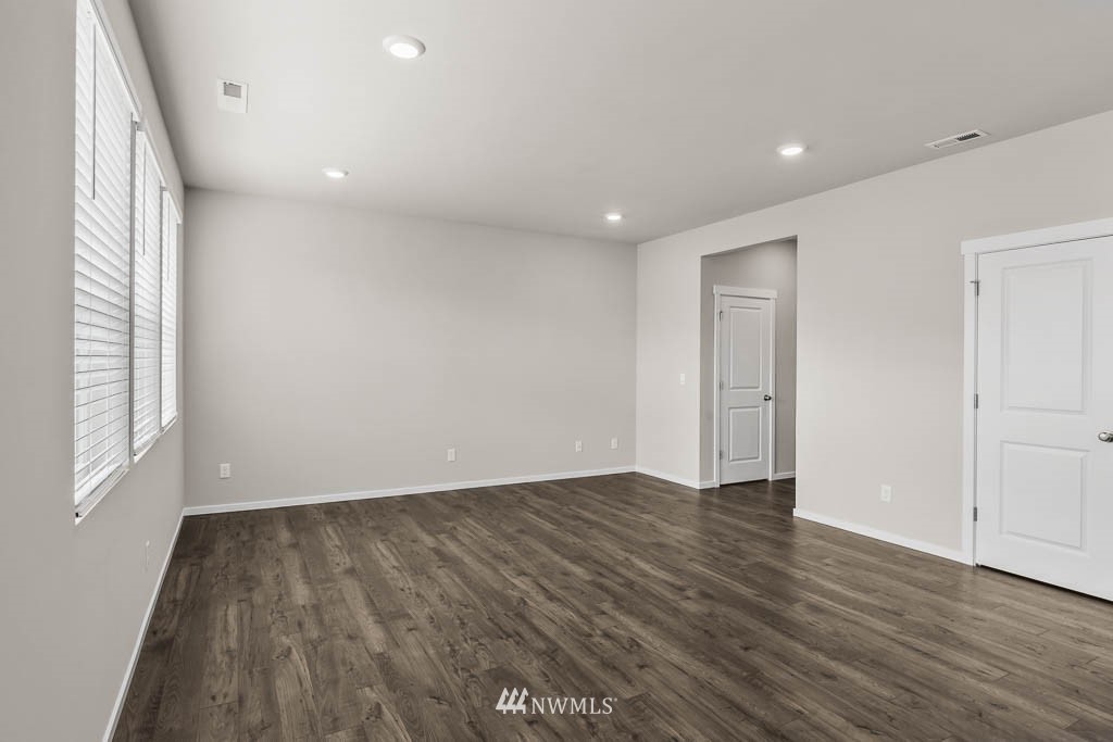 6027 Waverly Road Southwest, Unit 30 Port Orchard, WA 98367 - Photo 3 of 17 Gallery Image 3