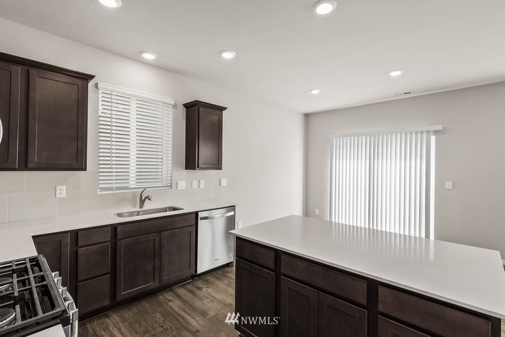 6027 Waverly Road Southwest, Unit 30 Port Orchard, WA 98367 - Photo 5 of 17 Gallery Image 5