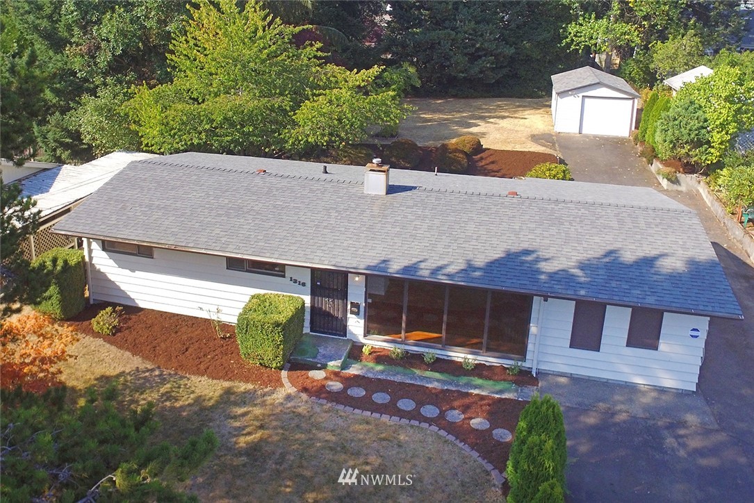 1316 Ivy Road Bremerton, WA 98310 - Photo 2 of 25 Gallery Image 2