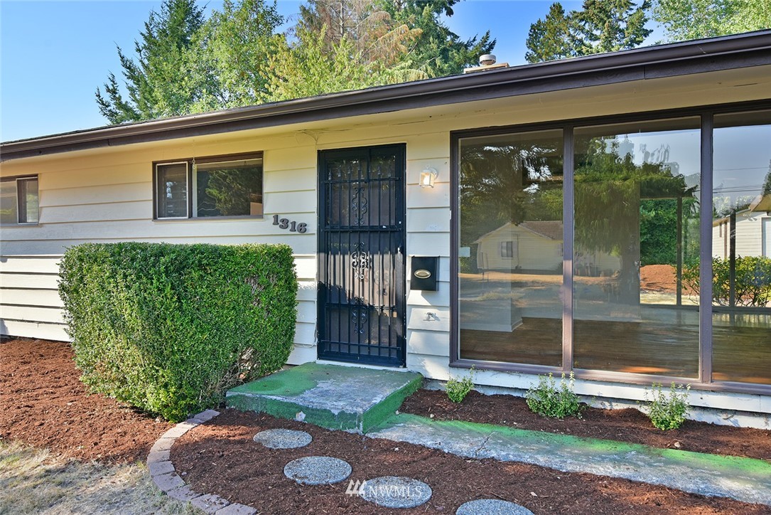 1316 Ivy Road Bremerton, WA 98310 - Photo 19 of 25 Gallery Image 19