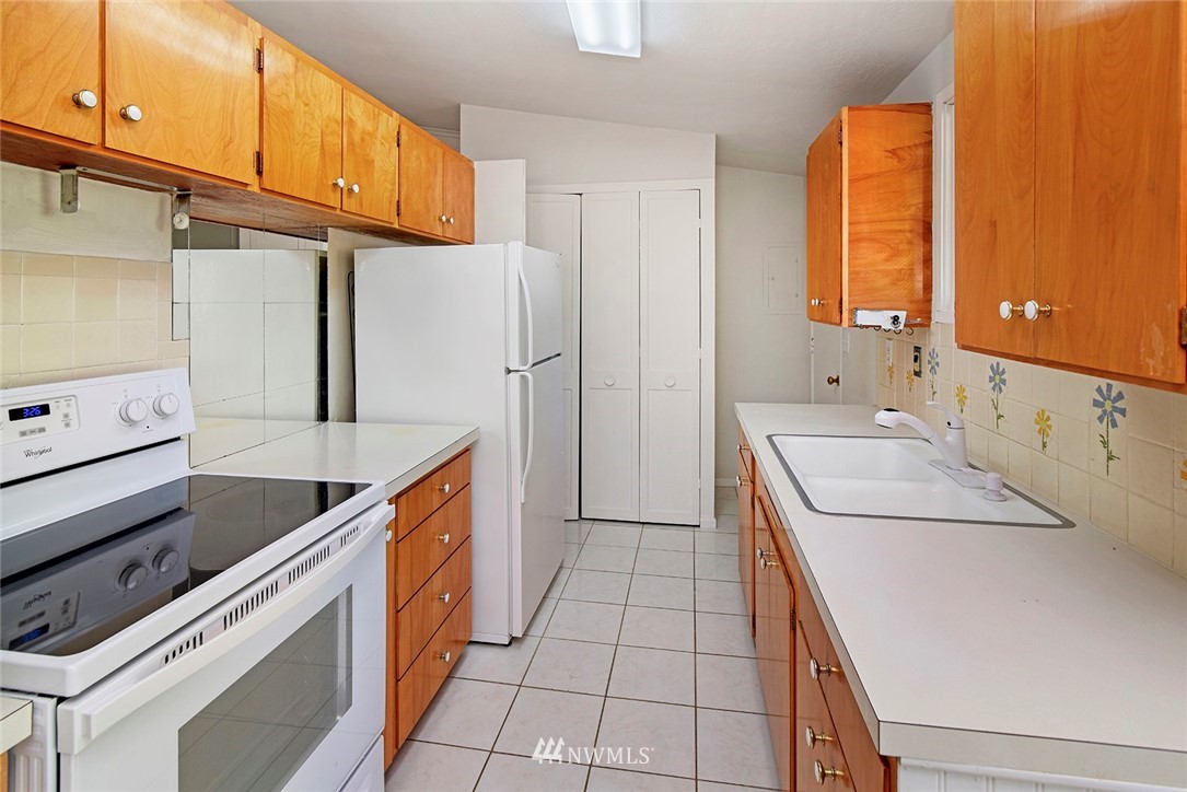 1316 Ivy Road Bremerton, WA 98310 - Photo 7 of 25 Gallery Image 7