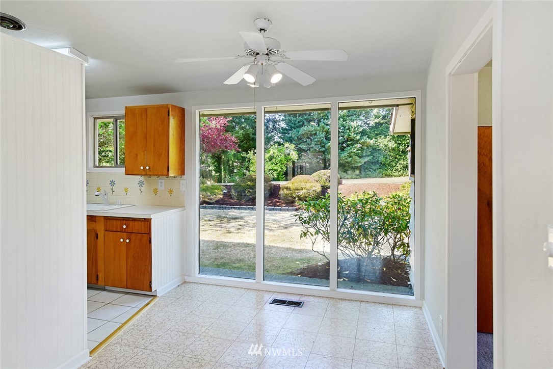 1316 Ivy Road Bremerton, WA 98310 - Photo 8 of 25 Gallery Image 8