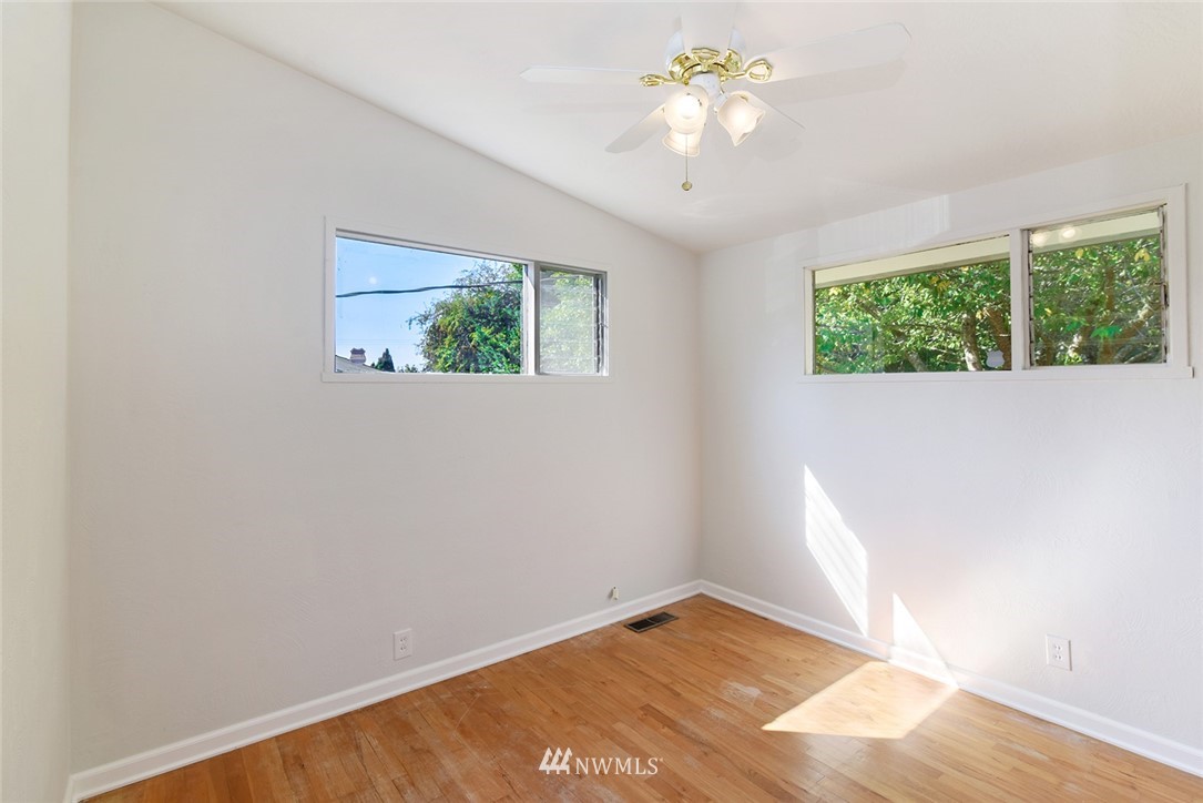 1316 Ivy Road Bremerton, WA 98310 - Photo 10 of 25 Gallery Image 10