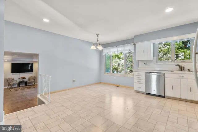 $599,999 | 1525 Squire Lane, Cherry Hill, NJ 08003