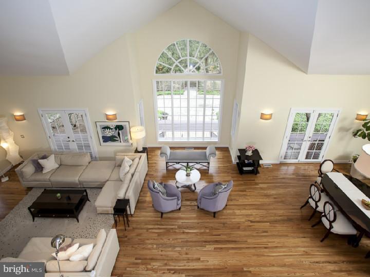 208 Winant Road Princeton, NJ 08540 - Photo 4 of 25 Living Room
