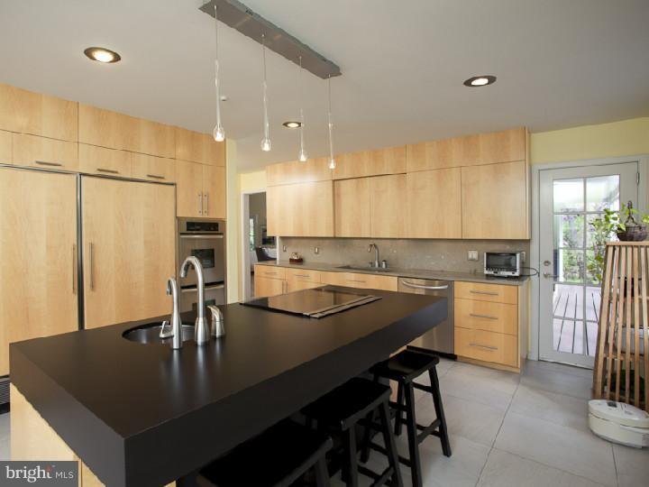 208 Winant Road Princeton, NJ 08540 - Photo 10 of 25 Kitchen