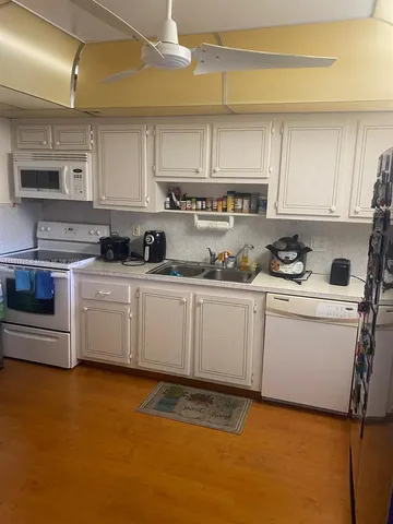 $180,000 | 200 Diplomat Parkway, Unit 329, Hallandale Beach, FL 33009