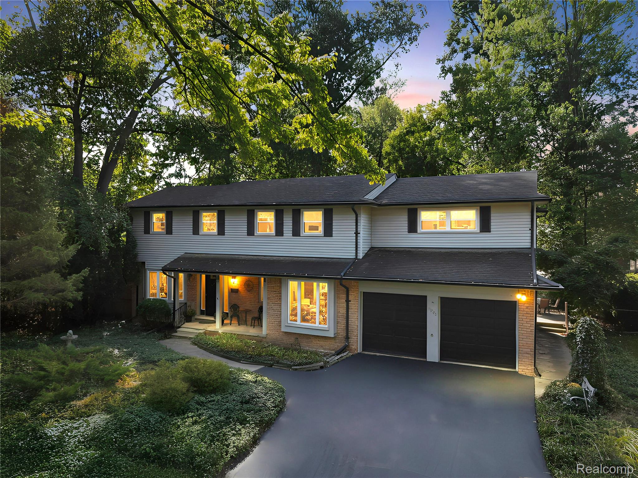 1850 Dorchester Road Birmingham, MI 48009 - Photo 1 of 36 1850 Dorchester Front Dusk Photo.jpg