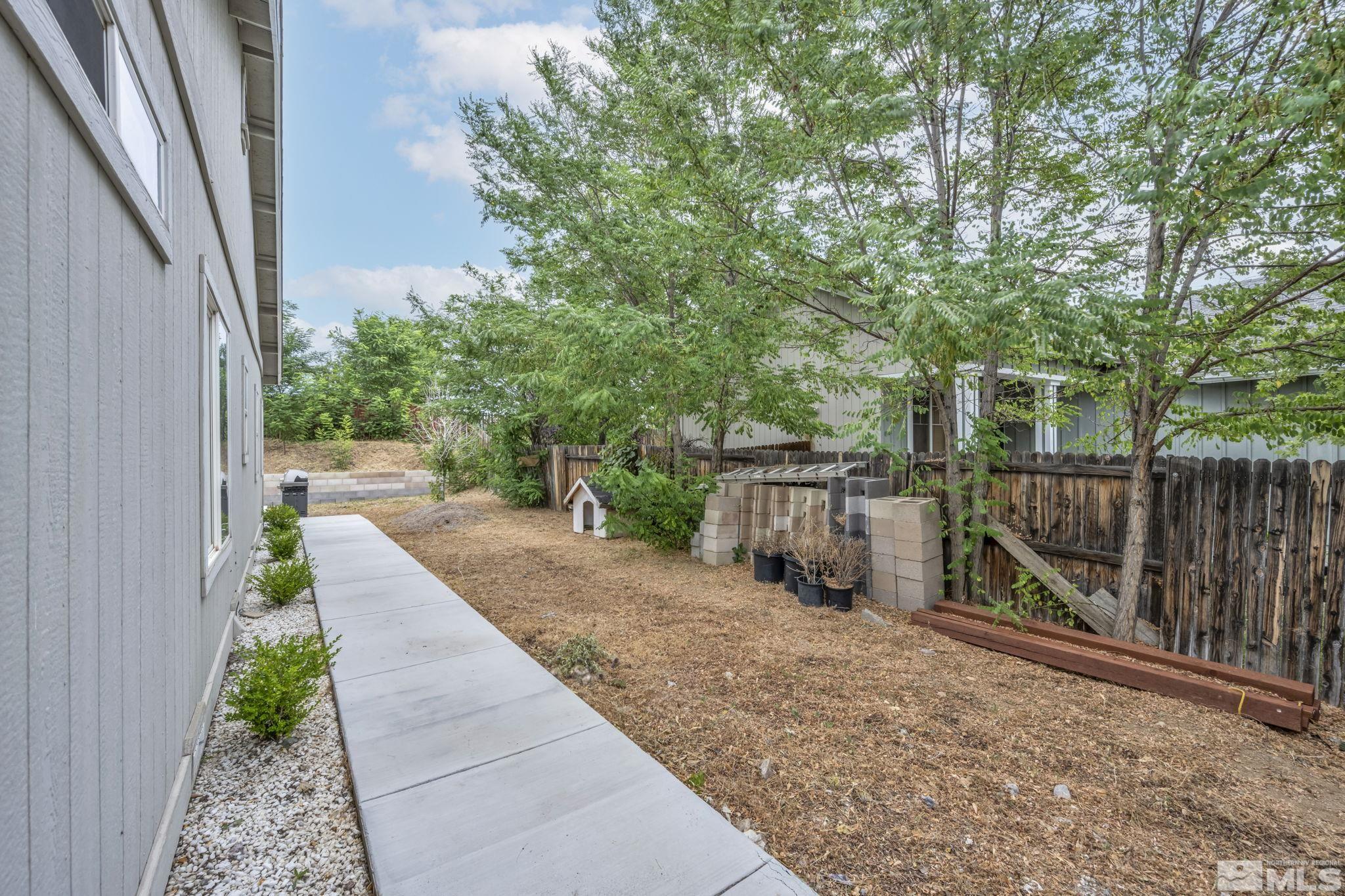9747 Autumn Leaf Way Reno, NV 89506 - Photo 23 of 26 Photo 23