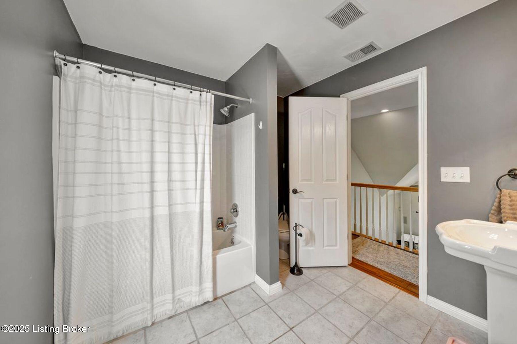 1044 Bearcamp Road Louisville, KY 40272 - Photo 28 of 53 photo_online_027