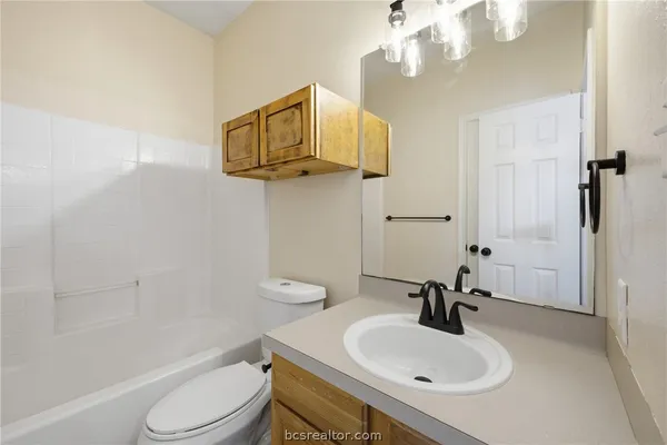 $268,000 | 622 Holleman Drive, College Station, TX 77840