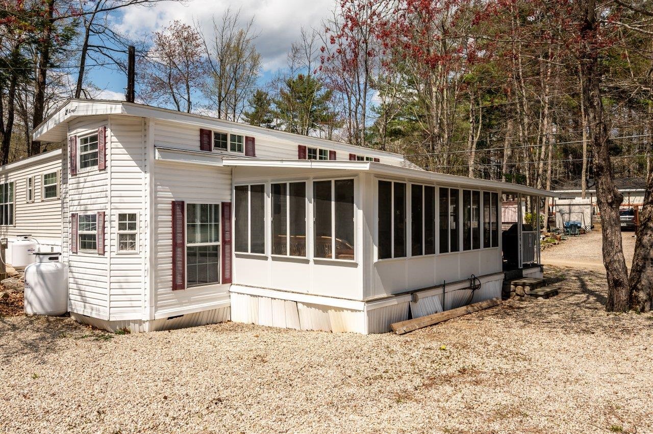 151 Chocorua Way Rochester, NH 03867 - Photo 3 of 19