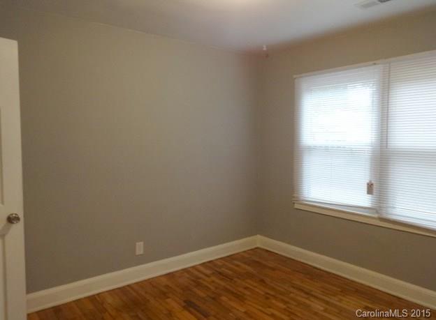1437 Remount Road Charlotte, NC 28208 - Photo 8 of 10 Gallery Image 8