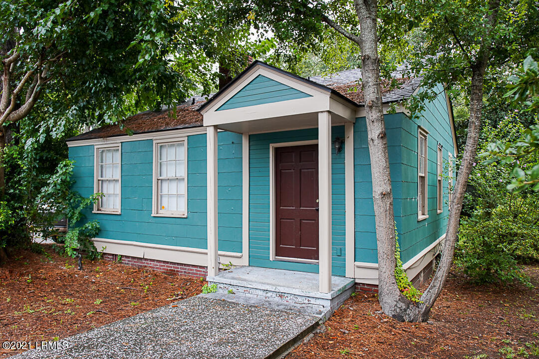 530 Ribaut Road Beaufort, SC 29902 - Photo 4 of 42 DSC08726