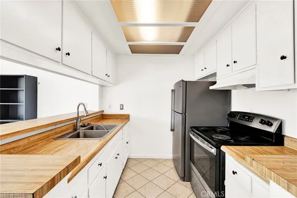 $539,999 | 634 West Main Street, Unit D, Tustin, CA 92780