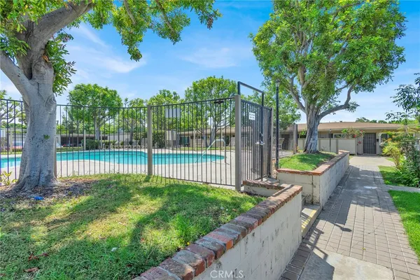 $539,999 | 634 West Main Street, Unit D, Tustin, CA 92780
