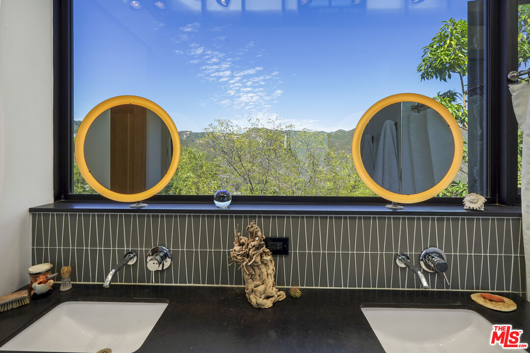 26335 Lockwood Road Malibu, CA 90265 - Photo 17 of 39