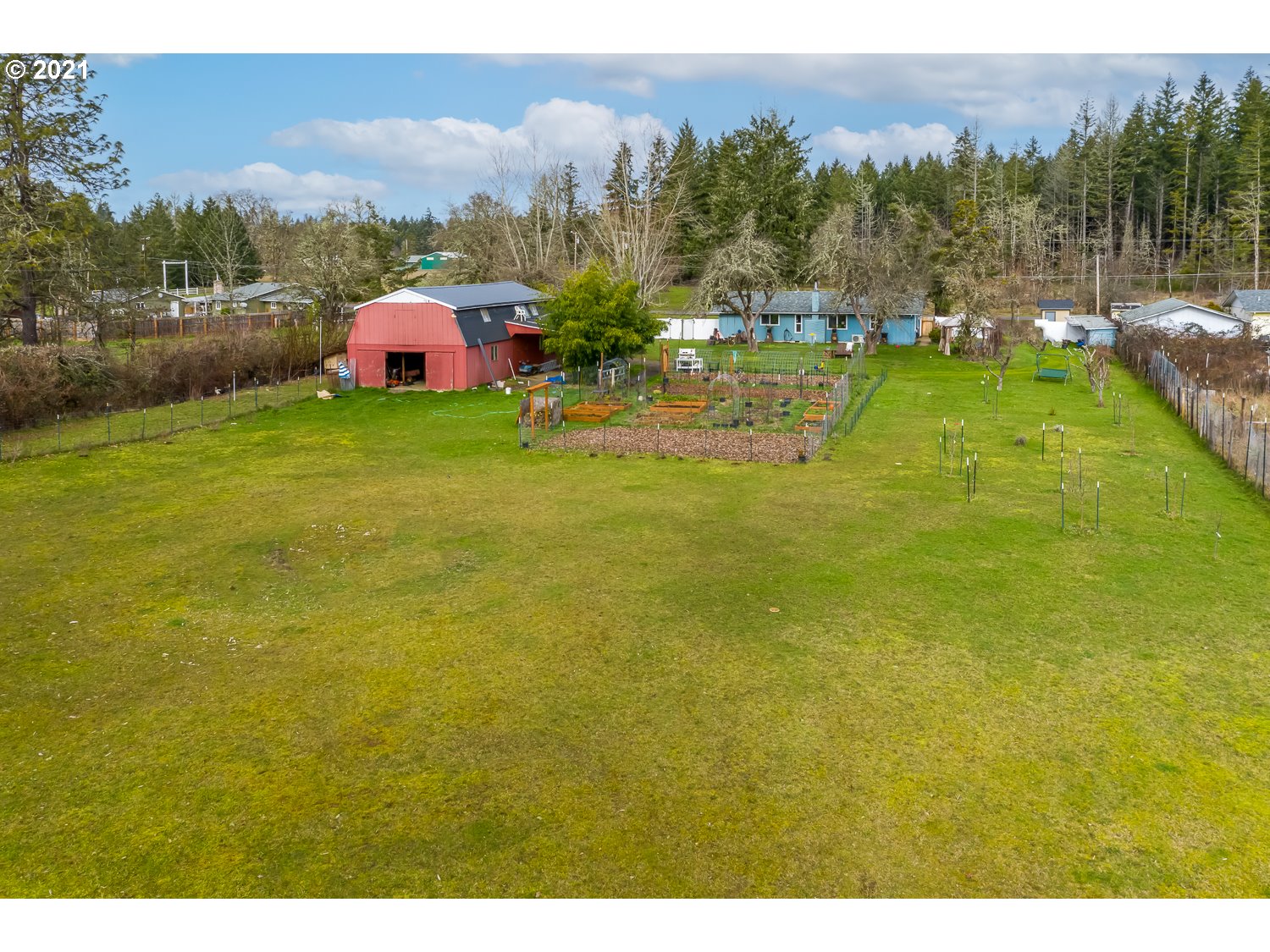 25766 Perkins Road Veneta, OR 97487 - Photo 6 of 32 Gallery Image 6