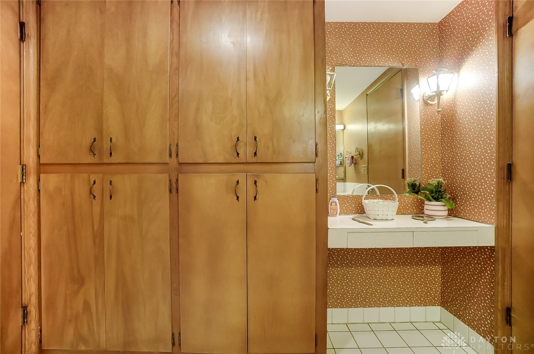 7400 Kings Run Road Dayton, OH 45459 - Photo 29 of 44 Gallery Image 29
