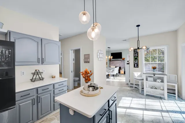 $625,000 | 19 Thomas Drive, Tolland, CT 06084