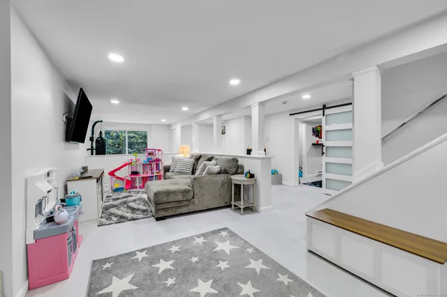 $625,000 | 19 Thomas Drive, Tolland, CT 06084