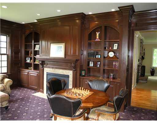 920 Settlers Ridge Road Fox Chapel, PA 15238 - Photo 5 of 18 Living Room.