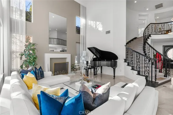 $2,399,001 | 20366 VÃa Galileo, Porter Ranch, CA 91326