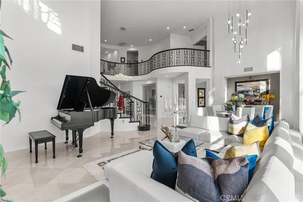 $2,399,001 | 20366 VÃa Galileo, Porter Ranch, CA 91326