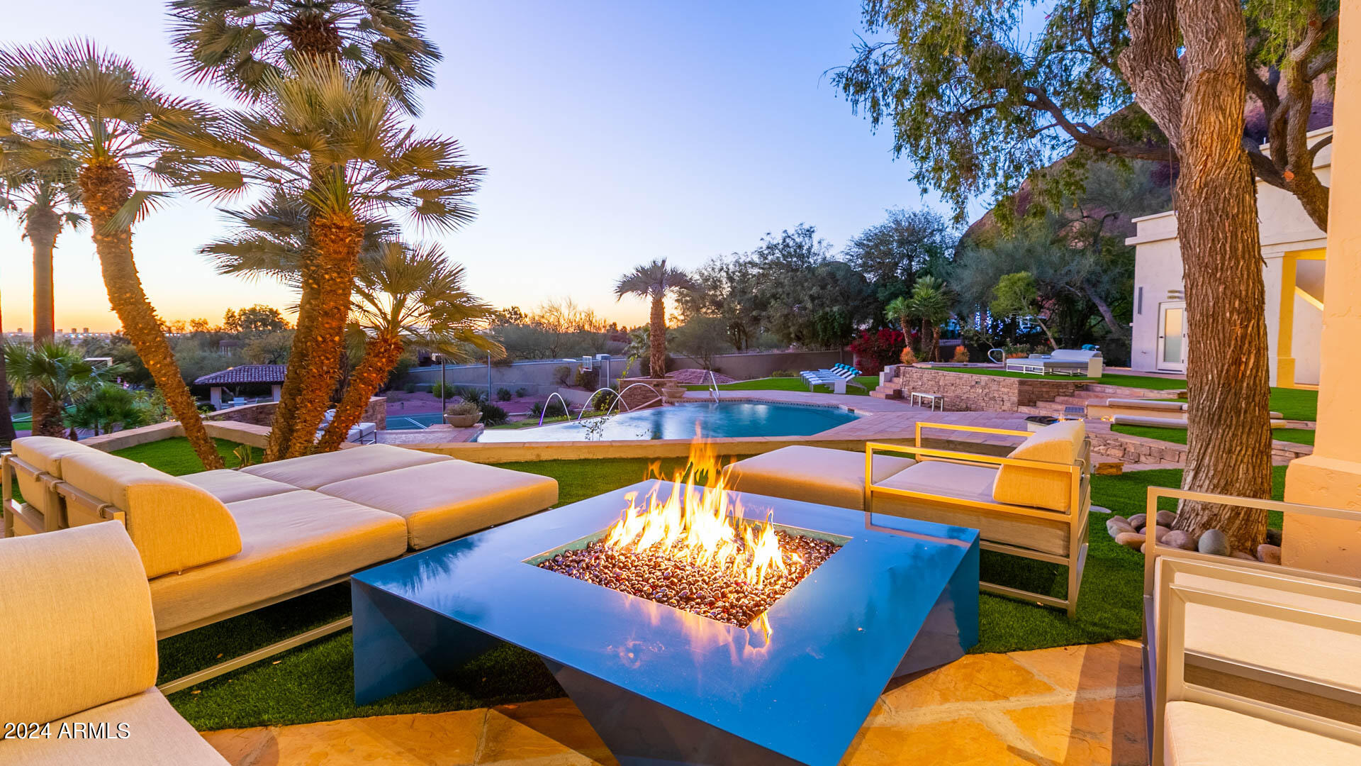 5255 North 47th Street Phoenix, AZ 85018 - Photo 11 of 41 Entertain_In_Luxury_Camelback91