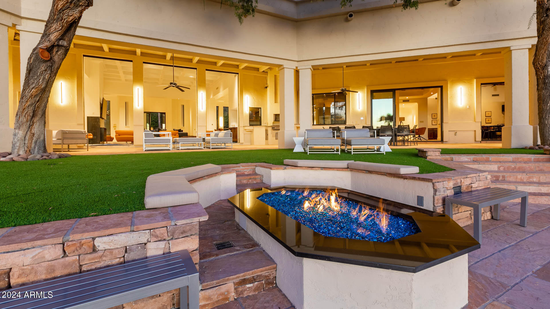 5255 North 47th Street Phoenix, AZ 85018 - Photo 12 of 41 Entertain_In_Luxury_Camelback88