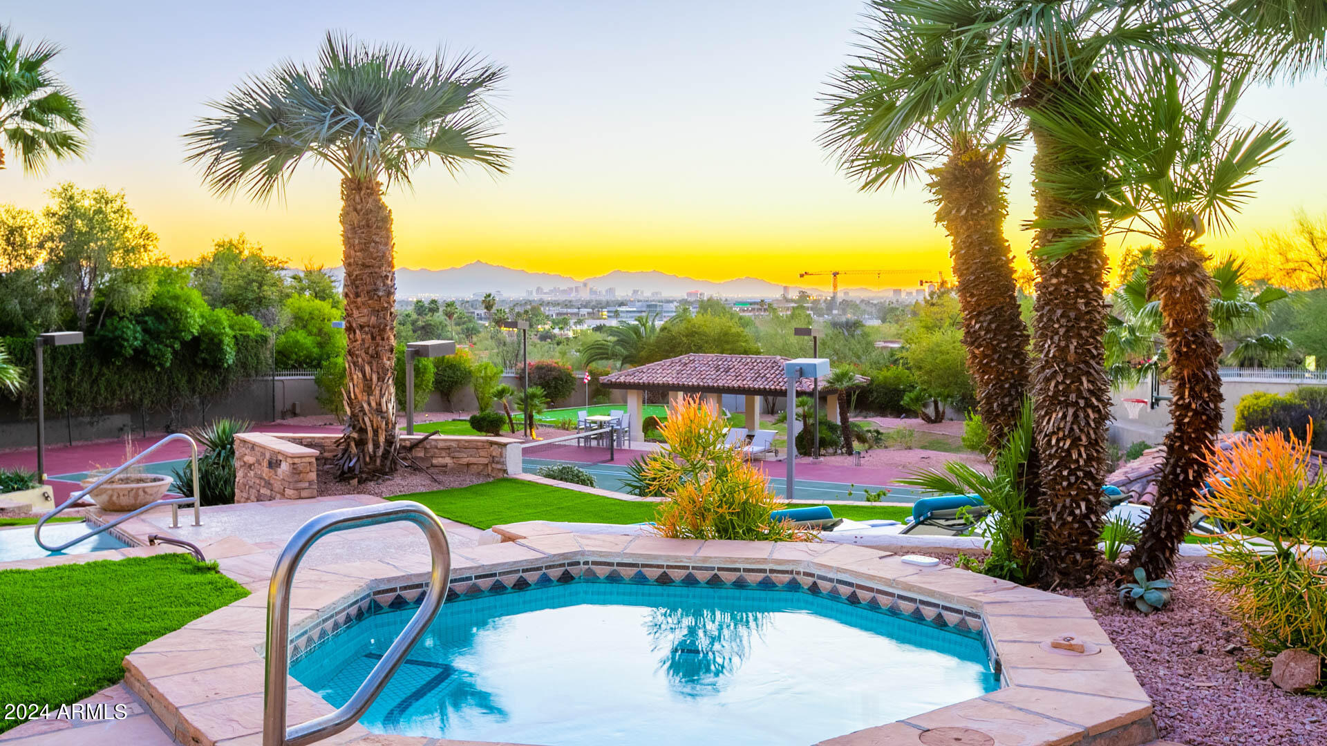 5255 North 47th Street Phoenix, AZ 85018 - Photo 19 of 41 Entertain_In_Luxury_Camelback84