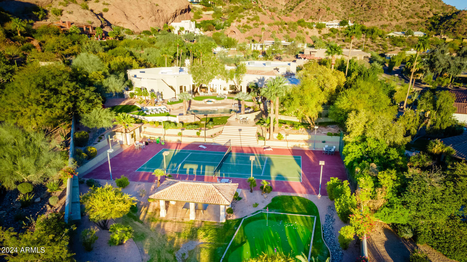 5255 North 47th Street Phoenix, AZ 85018 - Photo 26 of 41 Entertain_In_Luxury_Camelback38